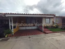 Comprar Casa En Alquiler Cabudare Gisselle Lobo Tiene En Alquiler Hermosa Casa En Cabudare Avenida Ribereña 4 Amplias Habitaciones 3 Baños Con Cocina Equipada Aires Acondicionados Agua Constante 2 5 1 0 9 6 6