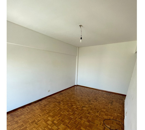 Imagen 2 de 19 de Departamento 3 Amb En Alquiler