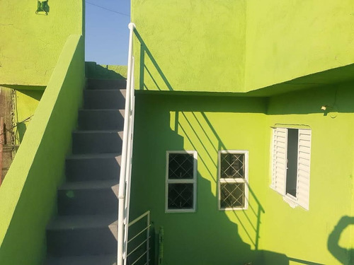 Vendo 4 Quartos,3 Banheiros,3 Cozinha,2 Salas,1 Garagem,