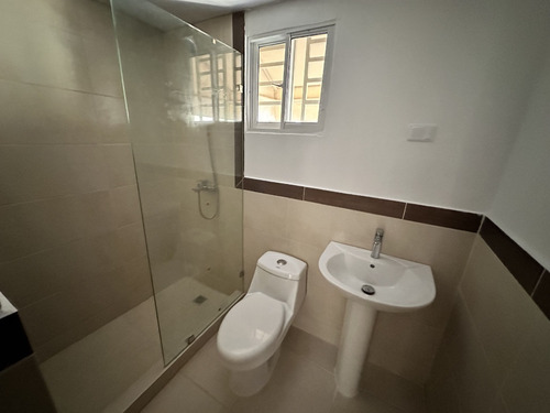 Amplio Apartamento Con Terraza En Autopista San Isidro