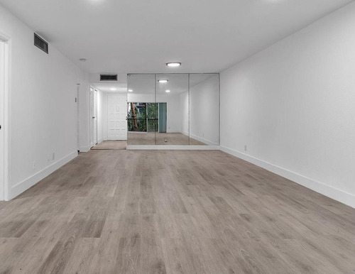Departamento En Venta - 2 Dormitorios 2 Baños - 104mts2 - Lauderhill, Florida, Usa