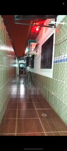 Casa 2 Dorm. C/ 1 Suite