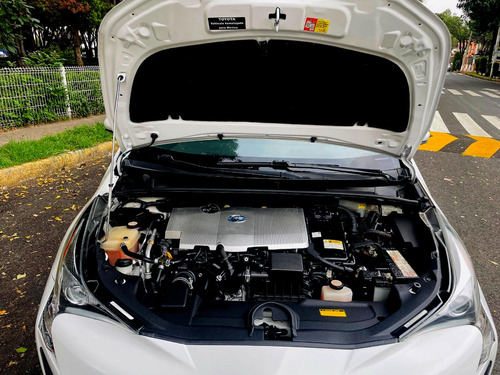 Toyota Prius 1.8 CVT