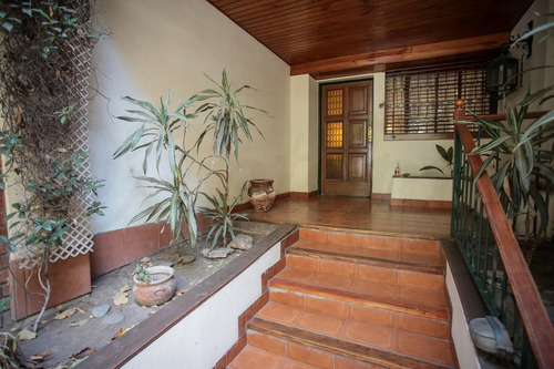 Imagen 3 de 30 de Casa En 2 Plantas De 4 Amb. C/ Dep. Lote Propio De 8.66x29.22 - Flores