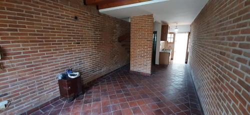 Imagen 2 de 9 de En Venta! Importante Duplex De 1 Dormitorio En Moreno Centro (lado Norte) | Excelente Ubicación