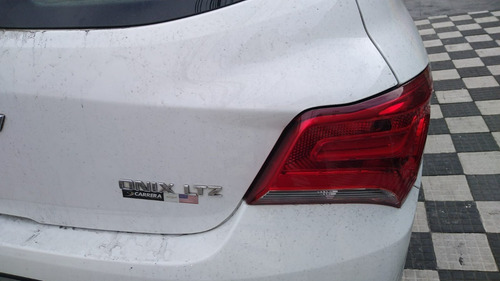 Imagem 6 de 9 de Chevrolet Onix Ltz