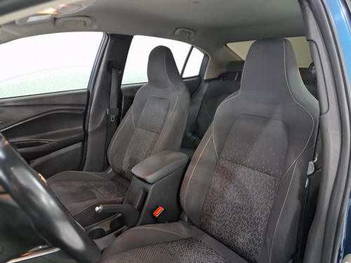 Fiat Cronos 1.0 Drive Flex 4p