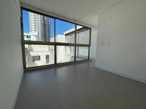 Imagem 23 de 30 de Excelente Cobertura Duplex De Alto Padrão Com Três Suítes Na Avenida Afrânio De Melo Franco, Leblon. - Co00046 - 69400607