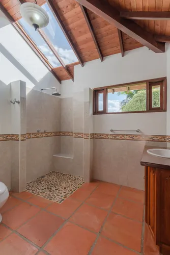 Casa En Venta En La Amalita. Cod V5775