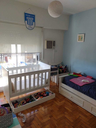 Imagen 8 de 13 de Flores, R. Falcón Al 2420, 3 Amb, 107 M2