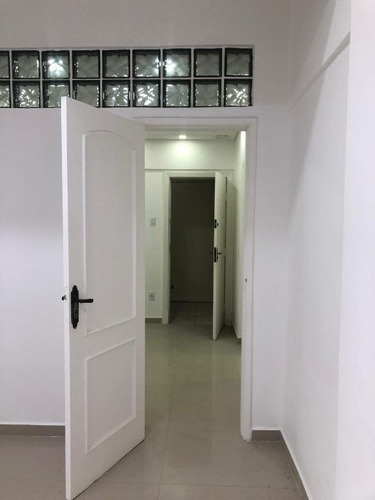 Imagem 5 de 18 de Sala Comercial Na Marechal Deodoro, 42 M² Por R$ 1.000/mês - Centro - Curitiba/pr - Cj0004
