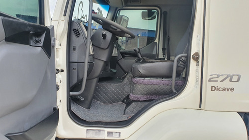Volvo Vm 270 6x2 2015