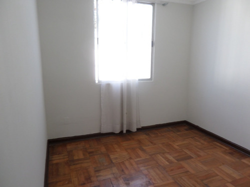 Se Vende Amplia Casa Esquina En Los Cerezos La Cisterna