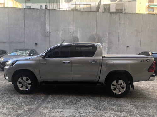 Imagen 3 de 12 de Toyota Hilux