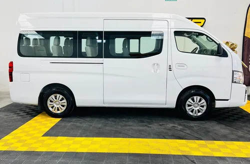Nissan Urvan 2.5 15 Pas Amplia Aa Mt
