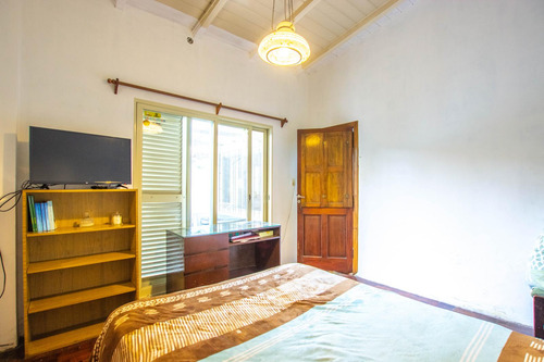 Imagen 23 de 30 de Casa 6 Ambientes Y Medio En Venta En Caseros Centro