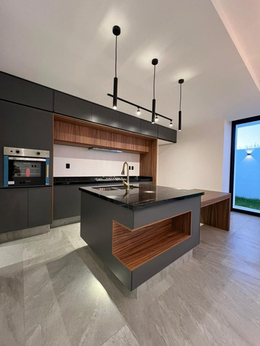 Casa En Zibatá Con Recámara En Planta Baja Y Sala De Tv M1