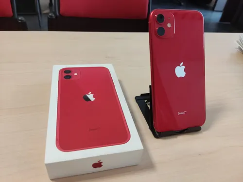 Celular iPhone 11 Color Rojo (Usado)
