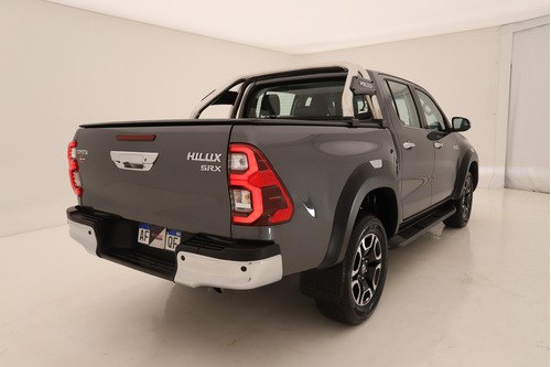 Toyota Hilux 2.8 Cd Srx 177cv 4x2 At