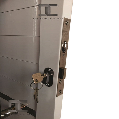 Imagem 6 de 7 de Porta De Aluminio Lambril 210 X 80 C/ Pux. Friso E Vidro L25