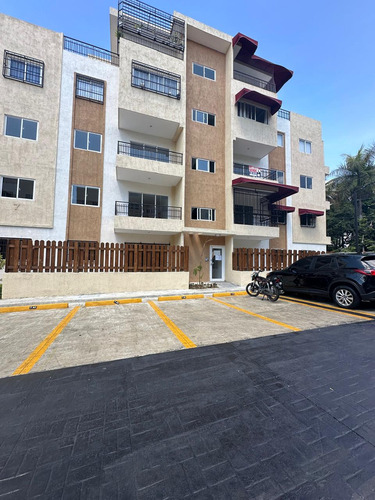 Apartamentos De 3 Habitaciones, Listos A Entregar, Con Habitación De Servicio En Primer Piso Con Terraza, En La Avenida Beisbolista A Pocos Minutos De Carrefour, Próximo A Prolongación 27 De Febrero.