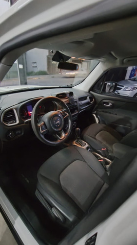 Jeep Renegade 1.8 Flex Aut. 5p