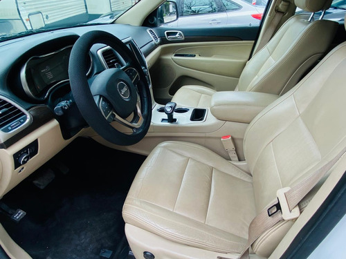 Jeep Grand Cherokee 3.6 Laredo 4x2