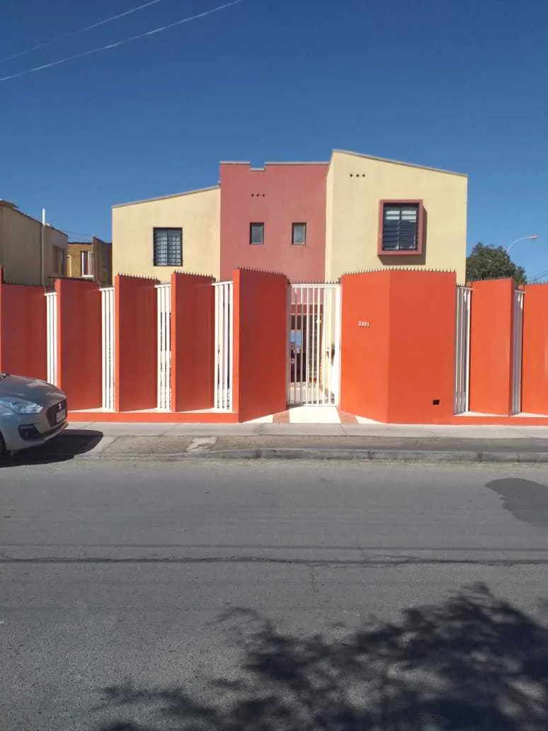 Imagen 1 de 25 de Se Vende Amplia Casa En Villa Los Salares (45317)