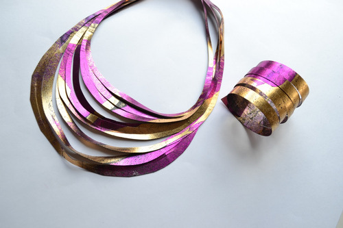 Imagen 3 de 3 de Collar Ondas Corto- Rosa Y Oro