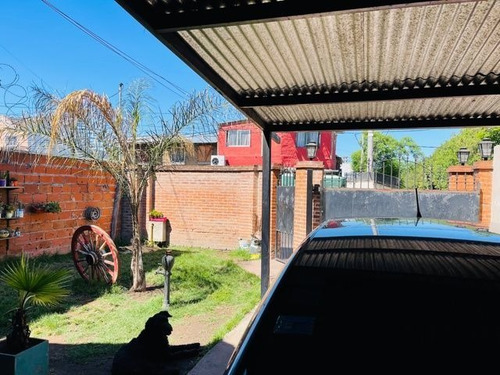 Imagen 2 de 12 de Casa En Venta De 3 Dormitorios C/ Cochera En San Miguel