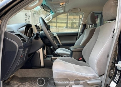 Imagen 8 de 10 de Toyota Land Cruiser Prado 4x4 2.7 Aut 2014