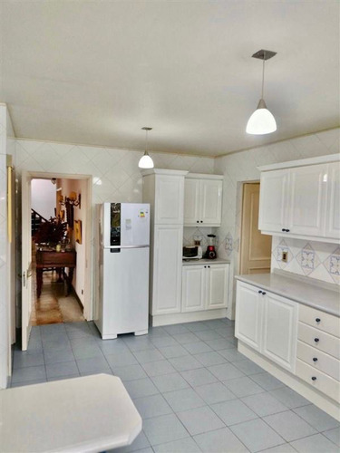 Se Vende Preciosa Casa Estilo Inglés En Limache Emplazada