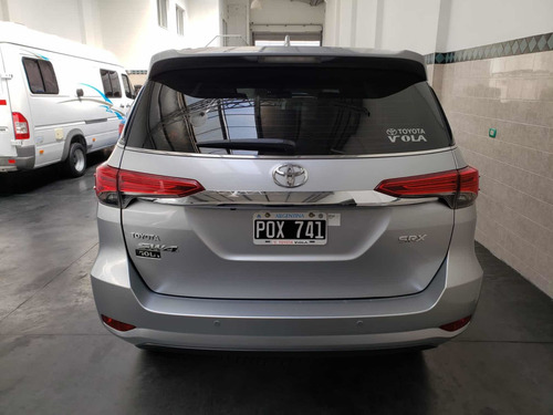 Imagen 6 de 14 de Toyota Sw4 2016 2.8 Srx 177cv 4x4 7as At