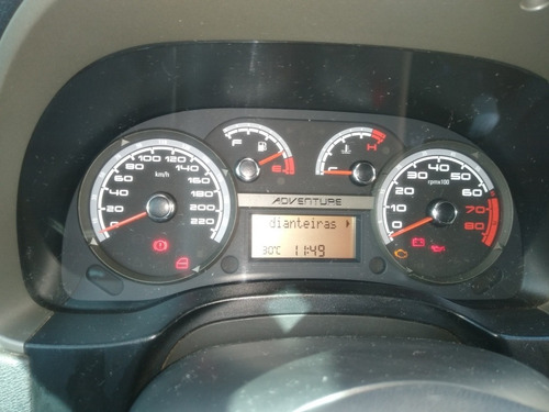 Fiat Idea 2014 1.8 16v Adventure Flex 5p