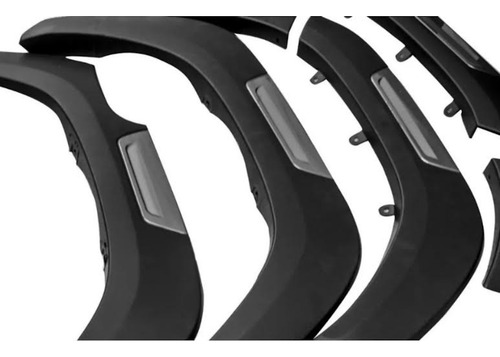 Cantoneras Toyota Hilux Revo 2021-2022 Juego 6 Piezas Negro