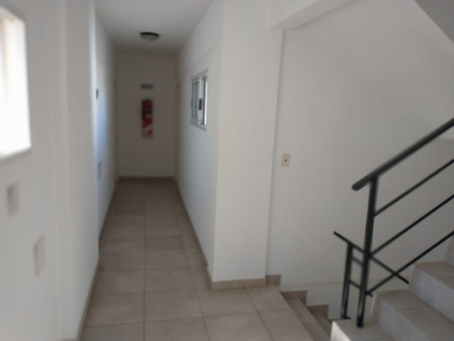 Imagen 14 de 16 de Departamento 2 Ambientes Con Cochera Cubierta