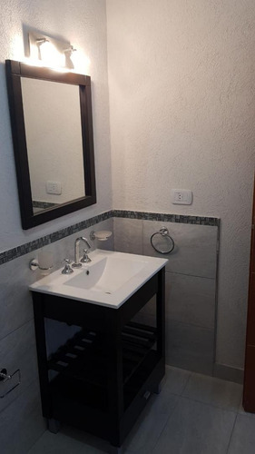 En Venta En Martin Coronado Departamento De 2 Ambientes Con Balcon ( Alquilado) F: 8329