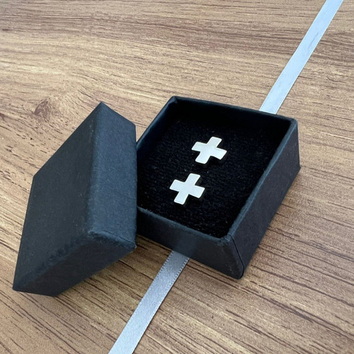Imagen 6 de 8 de Broquel De Plata 925 Diseño Cruz Para Hombre O Mujer Agálea