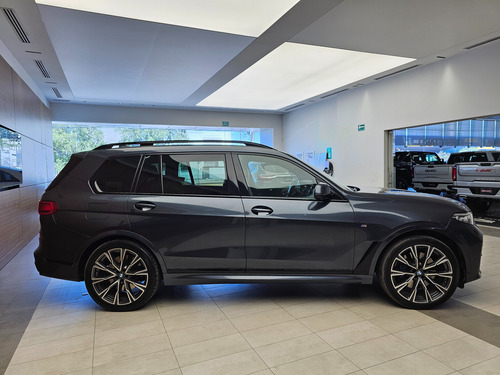 BMW X7 4.4 V8 M50I