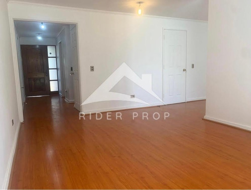 Condominio Camino Del Canelo - Alto Macul / Como Nueva
