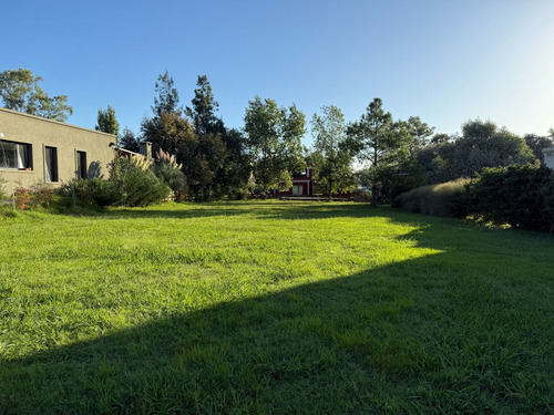 Terreno Lote En Venta En Casuarinas Del Pilar, Zelaya, Pilar