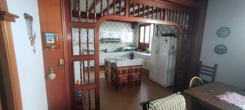 Imagen 3 de 13 de Alquiler De Casa Comercial Atrás Del Cc Prebo Valencia Cód 166011 Lucrecia Escorcha