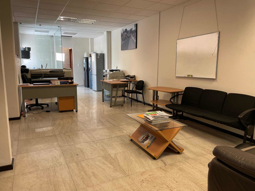 Imagen 21 de 29 de Edificio Oficinas Y Local Comercial Con Bodega