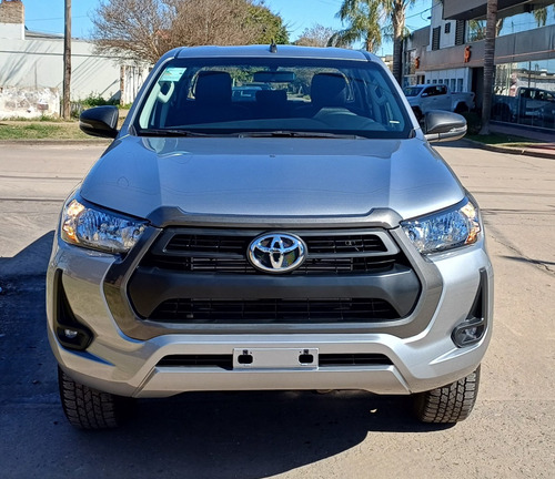 Toyota Hilux Sr 4x4 2.8 At 0km Financiada