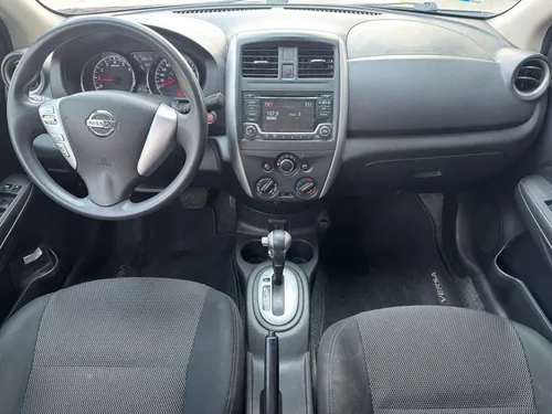 Nissan Versa Advance
