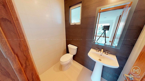 Imagen 12 de 30 de Casa En Venta En Bosques De San Francisco Con Alberca Y Vist