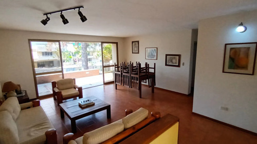 Townhouse Altos De Guataparo Residencias Las Villas. Planta 100%