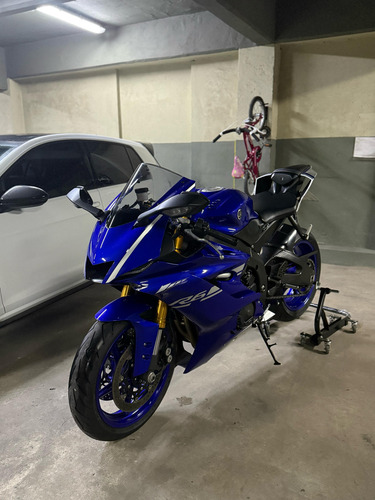 Yamaha R6