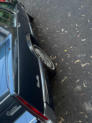 Cadillac Deville,