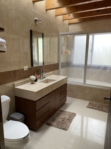 Casa En Renta En Huertas La Joya Queretaro, Con Alberca Y 4 Recamaras.